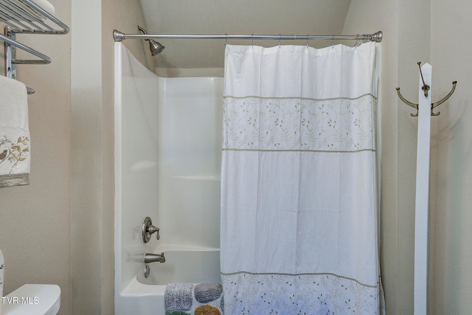 Photo #30: 185 Deer Tracks Circle