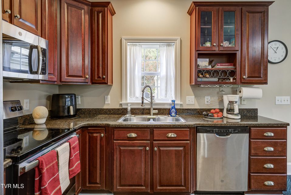 Photo #17: 185 Deer Tracks Circle