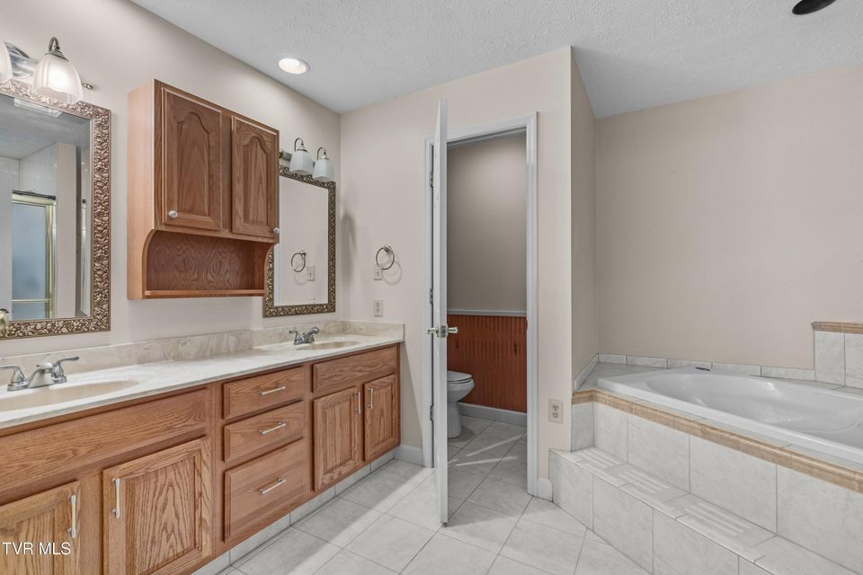 Photo #20: 1401 Brookfield Drive