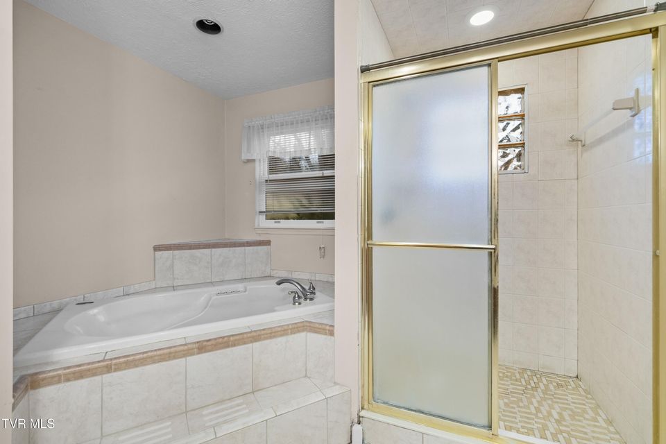 Photo #21: 1401 Brookfield Drive