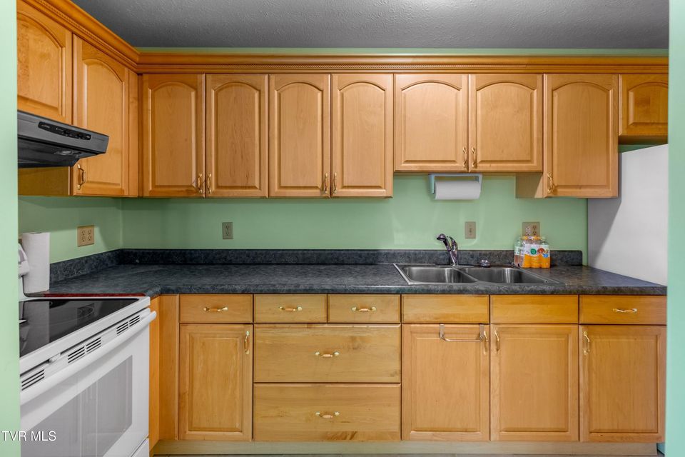 Photo #34: 1401 Brookfield Drive