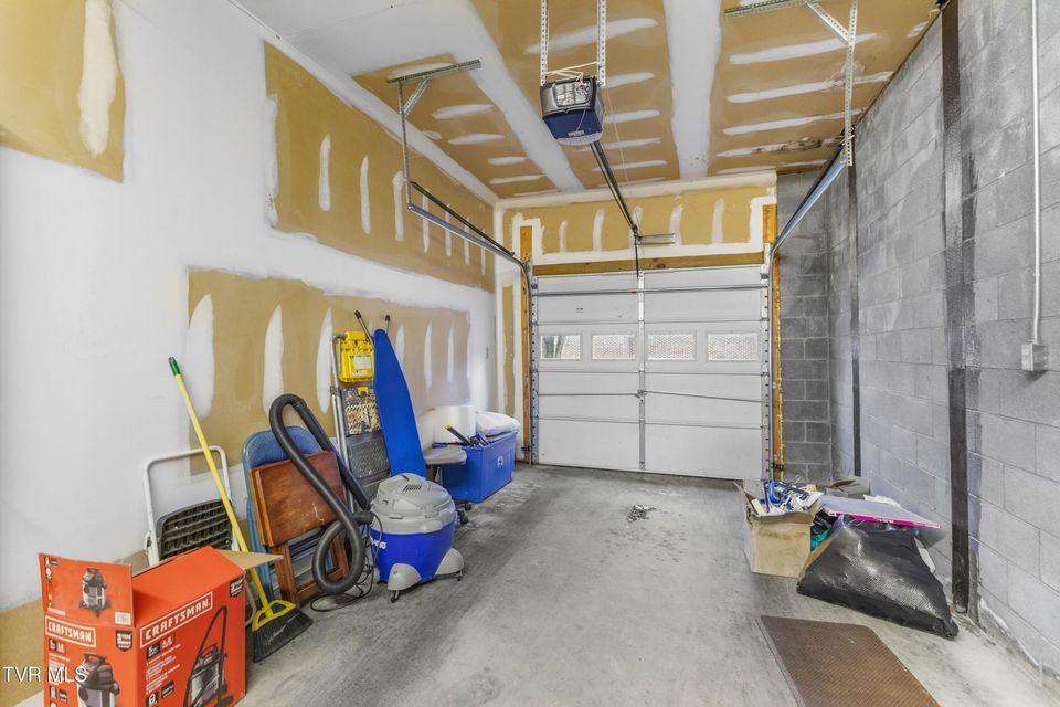 Photo #38: 1401 Brookfield Drive