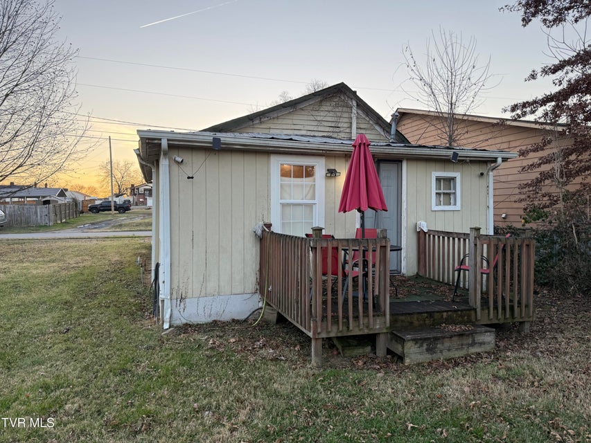 Photo #4: 906 Boone Street