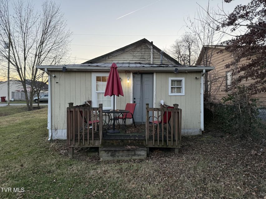 Photo #5: 906 Boone Street