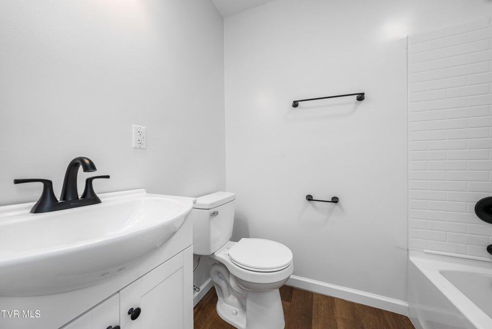 Photo #4: 1007 Spring Street