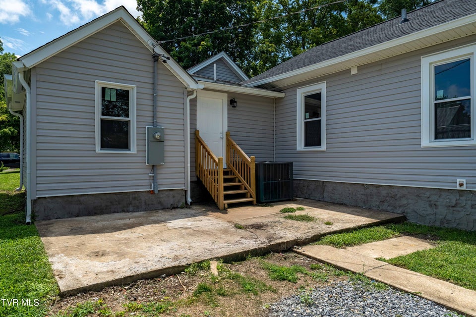 Photo #14: 1007 Spring Street