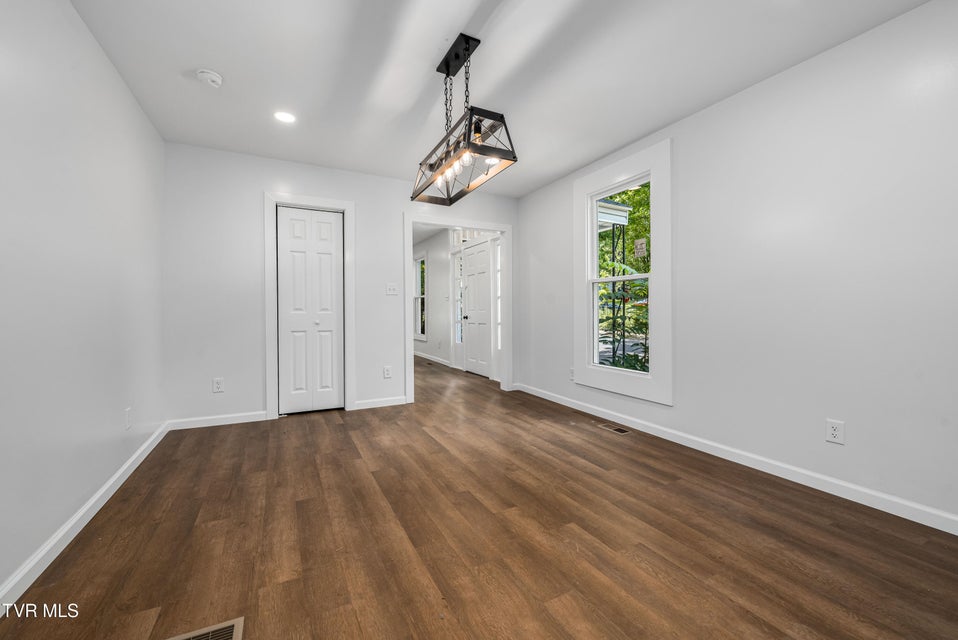 Photo #32: 1007 Spring Street