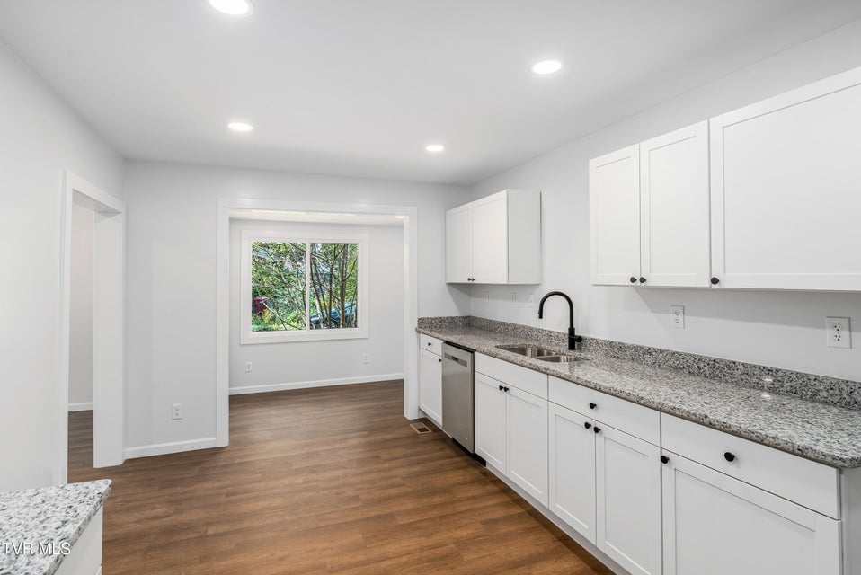 Photo #35: 1007 Spring Street