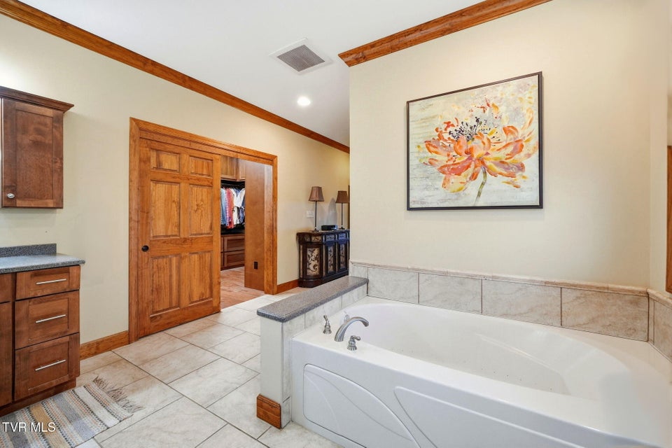 Photo #57: 1804 Cherokee Drive