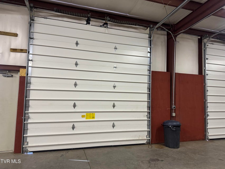 Photo #32: 2719 Highway 91 