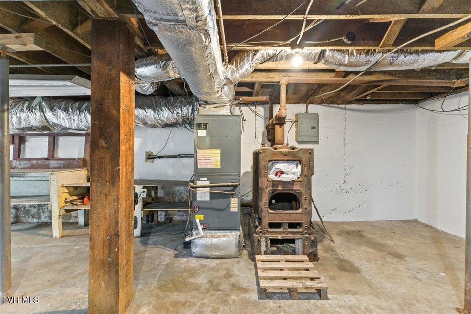 Photo #31: 1023 Carolina Avenue