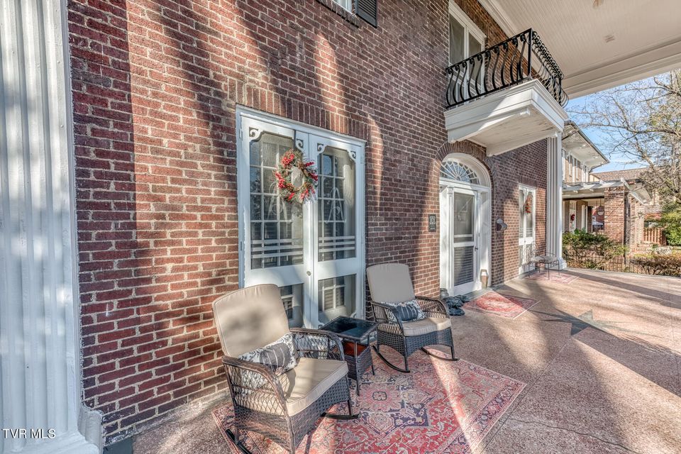 Photo #5: 130 Solar Street