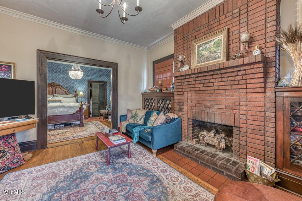 Photo #17: 130 Solar Street