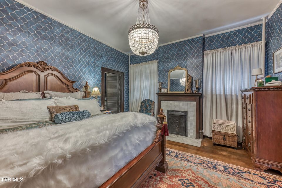 Photo #19: 130 Solar Street