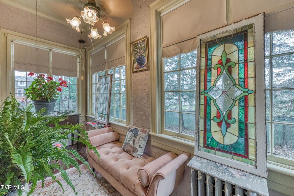 Photo #33: 130 Solar Street