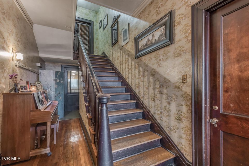 Photo #49: 130 Solar Street