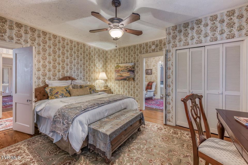 Photo #61: 130 Solar Street