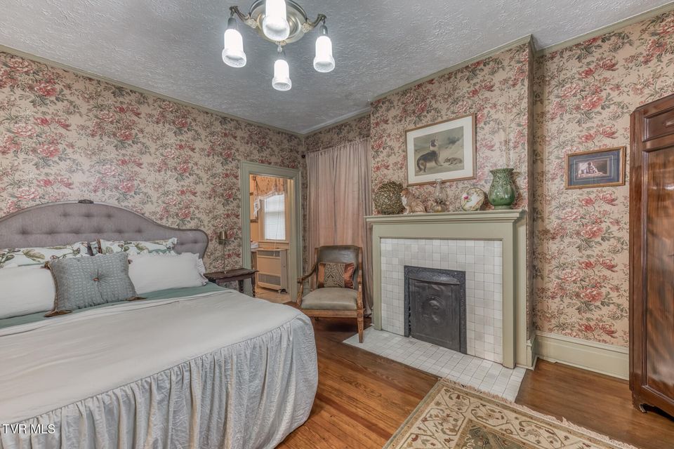 Photo #66: 130 Solar Street