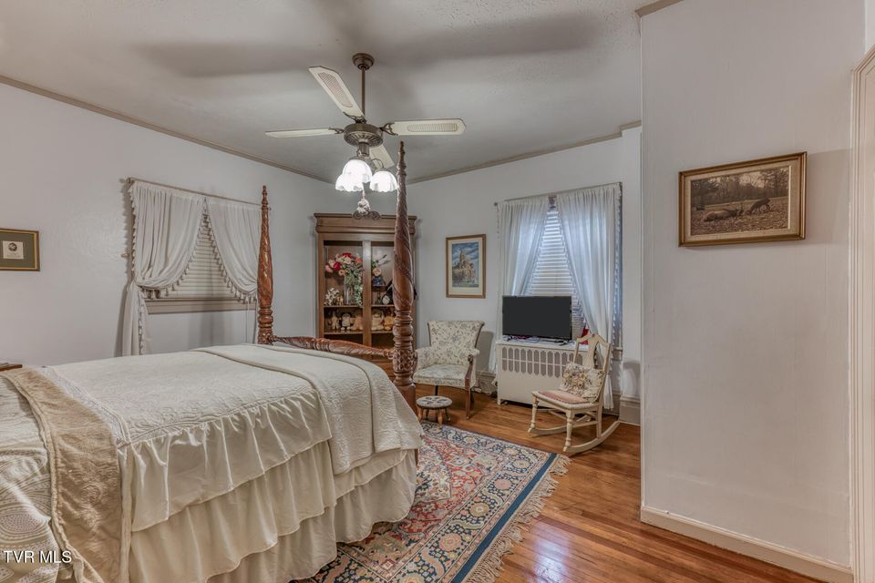 Photo #69: 130 Solar Street