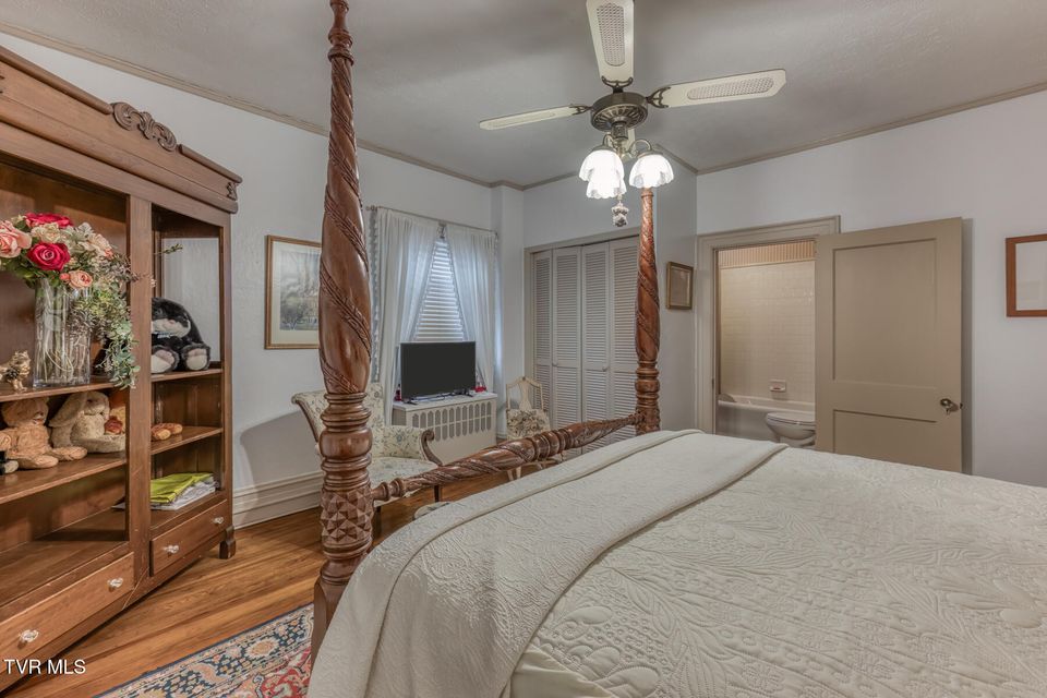 Photo #70: 130 Solar Street