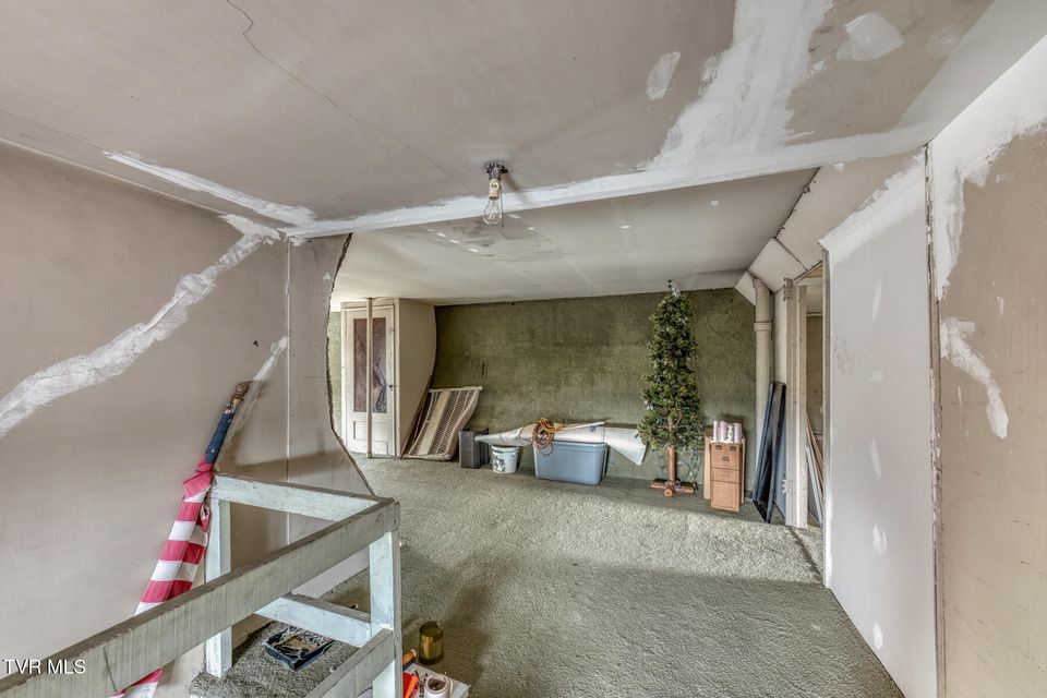 Photo #71: 130 Solar Street