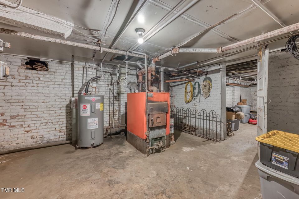 Photo #74: 130 Solar Street