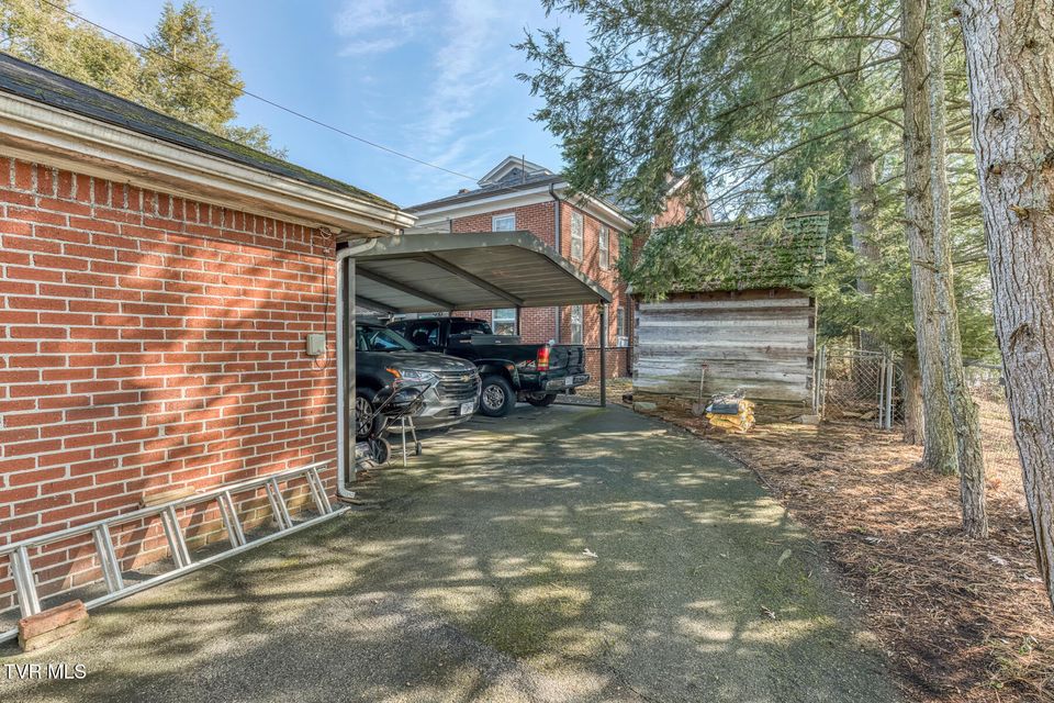 Photo #91: 130 Solar Street