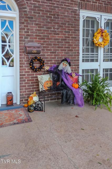 Photo #94: 130 Solar Street