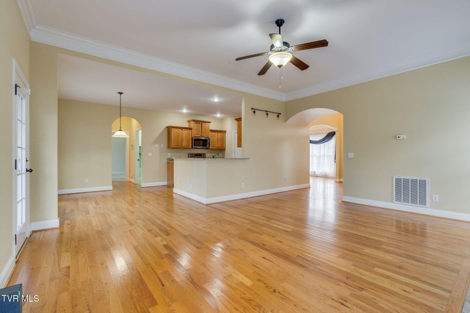 Photo #15: 207 Michaels Ridge Boulevard