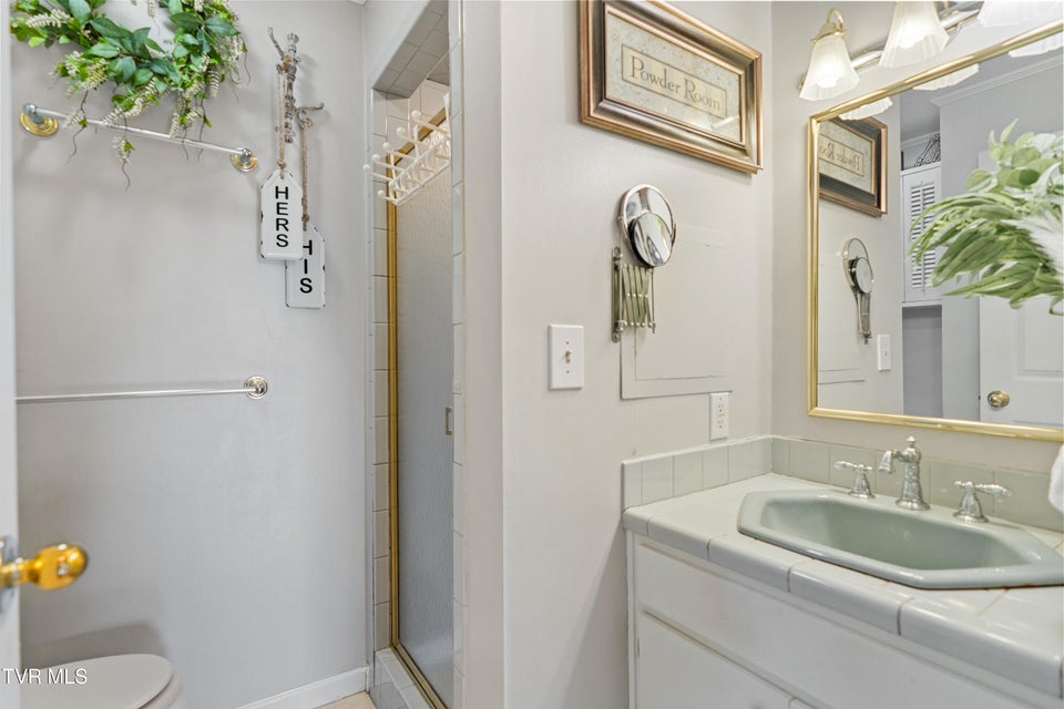 Photo #13: 178 Park Avenue