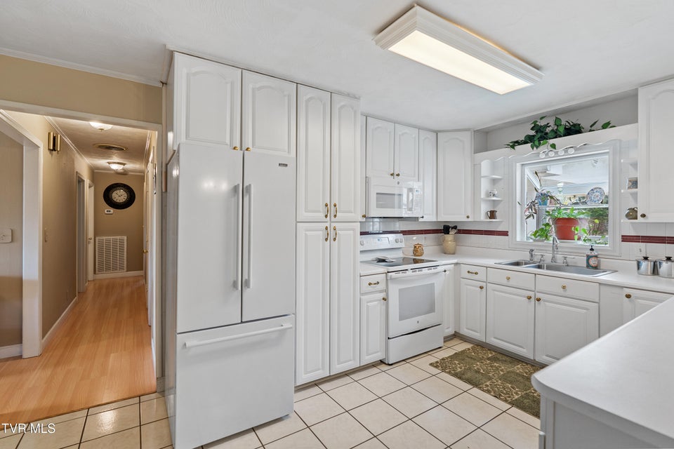 Photo #5: 178 Park Avenue