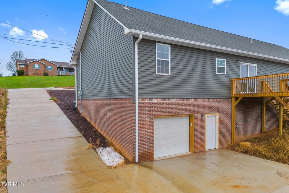 Photo #31: 241 Stewart Hills Drive