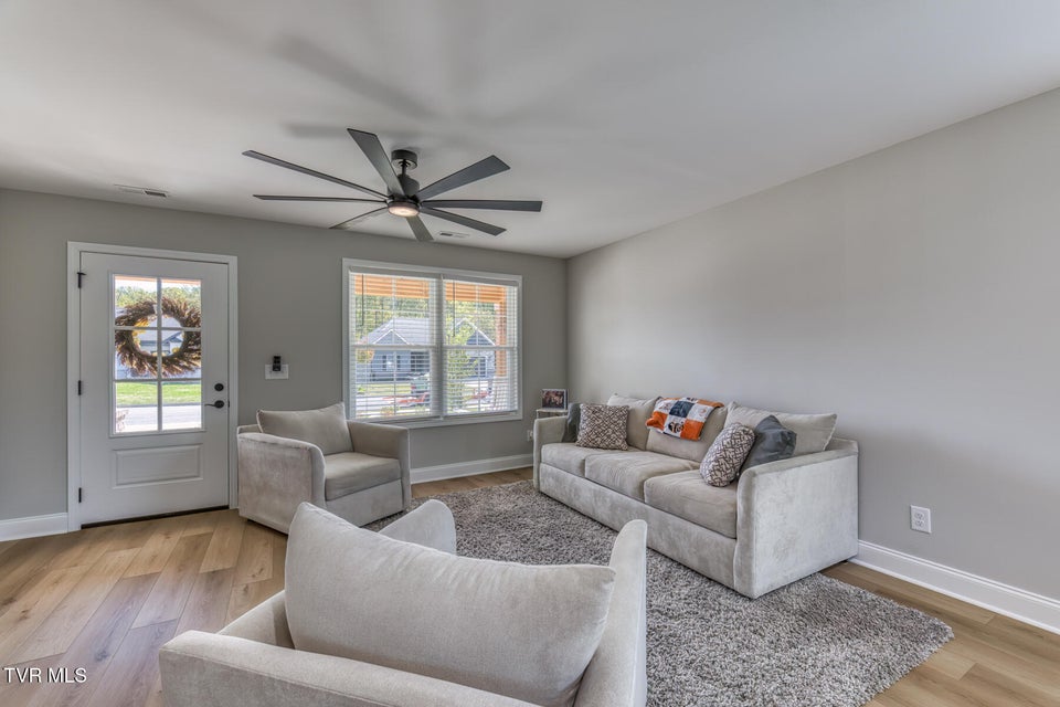 Photo #8: 105 Grants Way