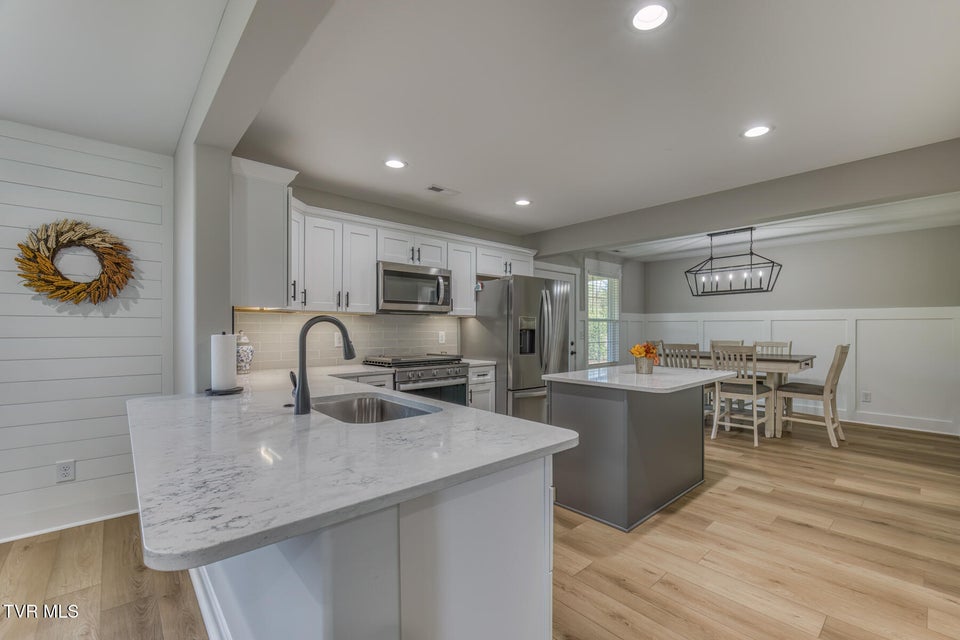 Photo #14: 105 Grants Way