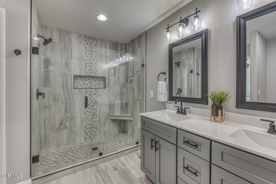 Photo #25: 105 Grants Way