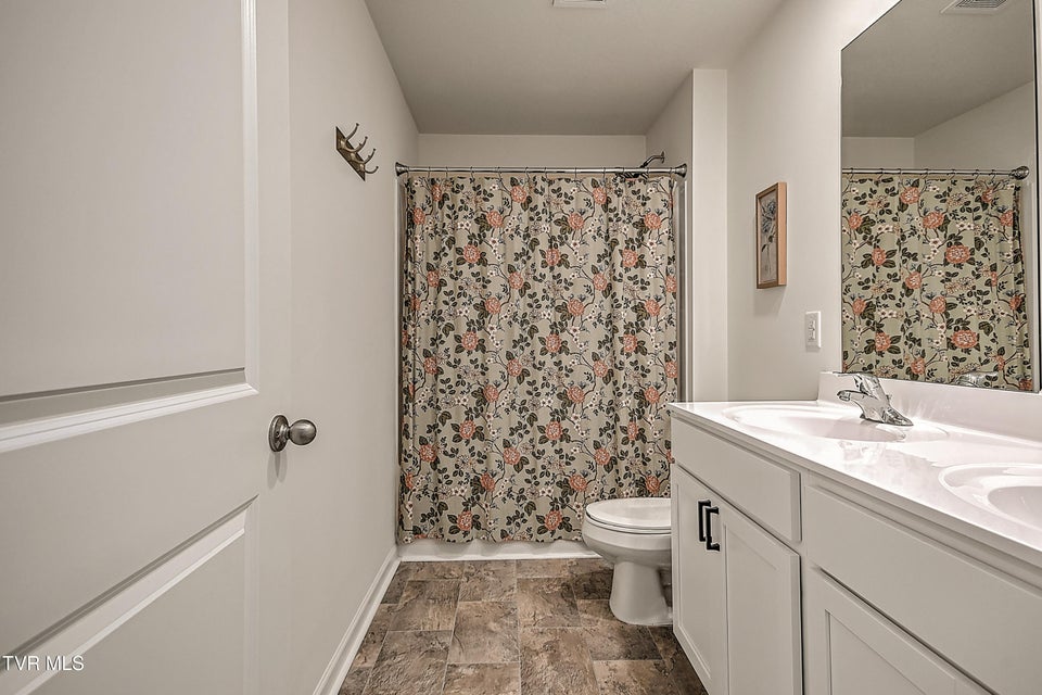 Photo #34: 110 Crawford Circle