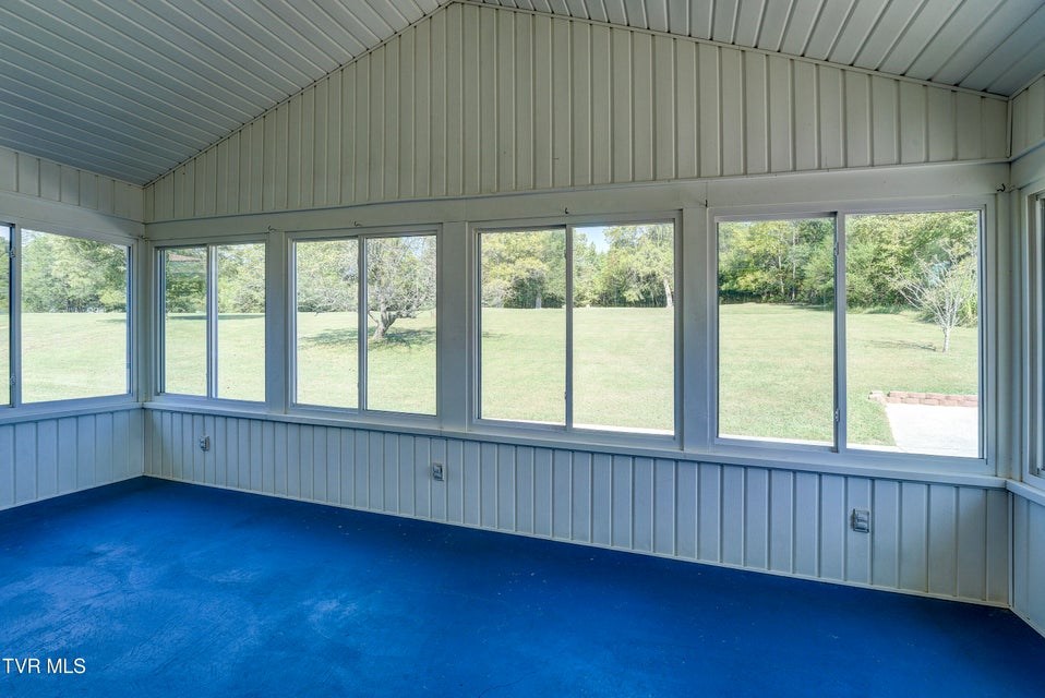 Photo #31: 360 Highway 75 