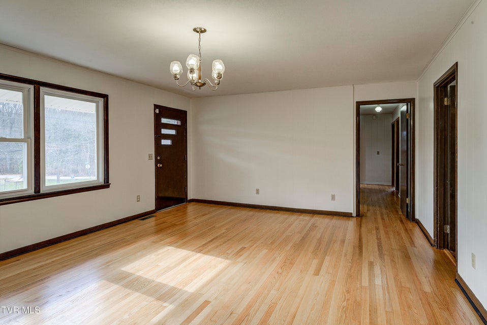 Photo #7: 360 Highway 75 