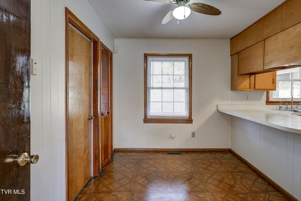 Photo #9: 360 Highway 75 