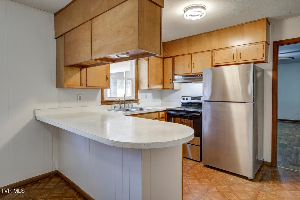 Photo #11: 360 Highway 75 