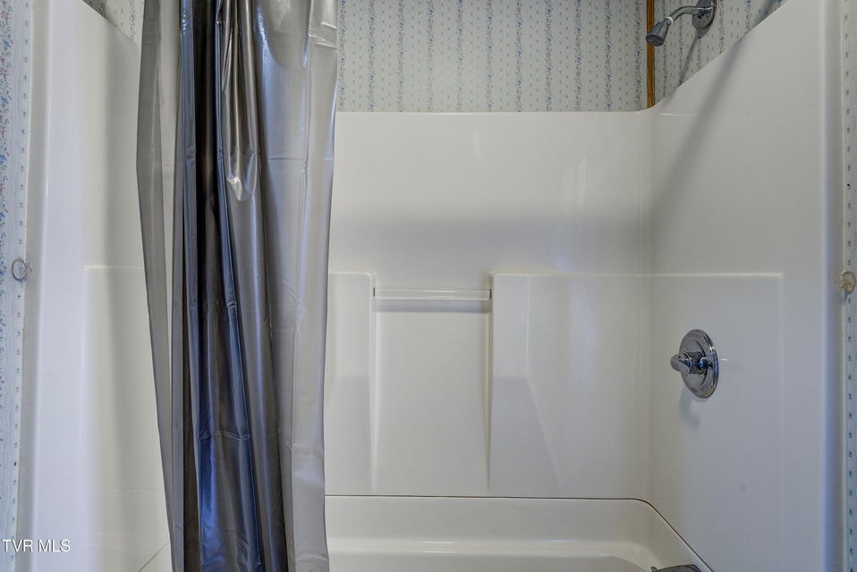 Photo #19: 360 Highway 75 