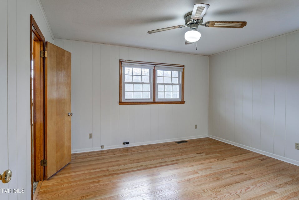 Photo #26: 360 Highway 75 