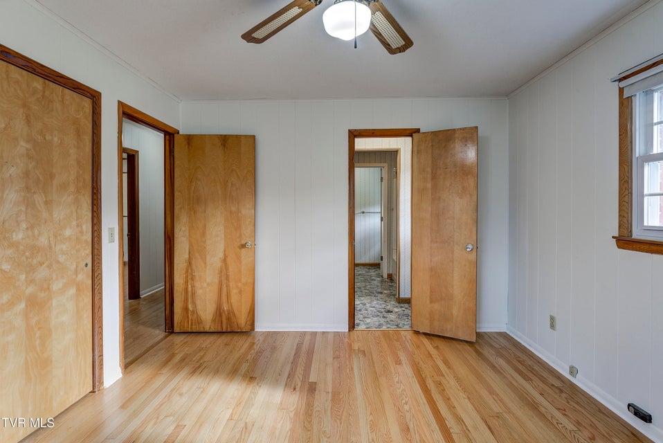 Photo #28: 360 Highway 75 