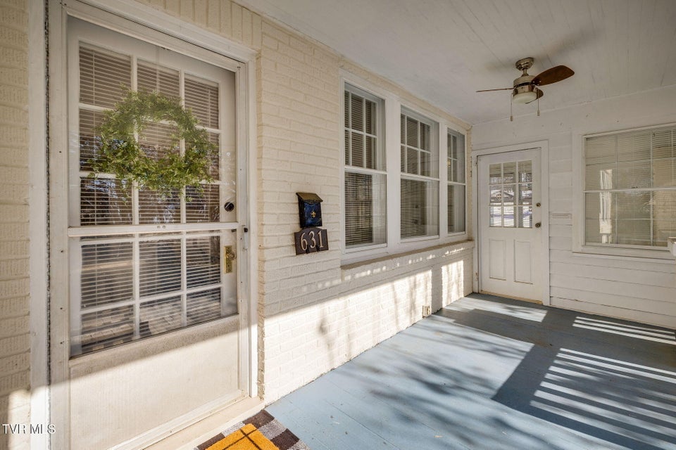 Photo #3: 631 Taylor Street