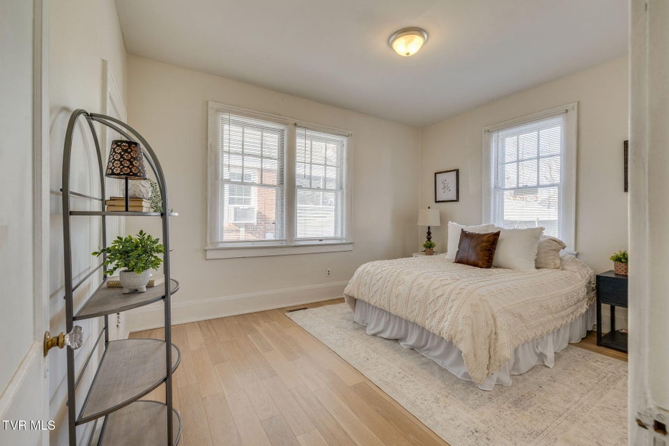 Photo #11: 631 Taylor Street