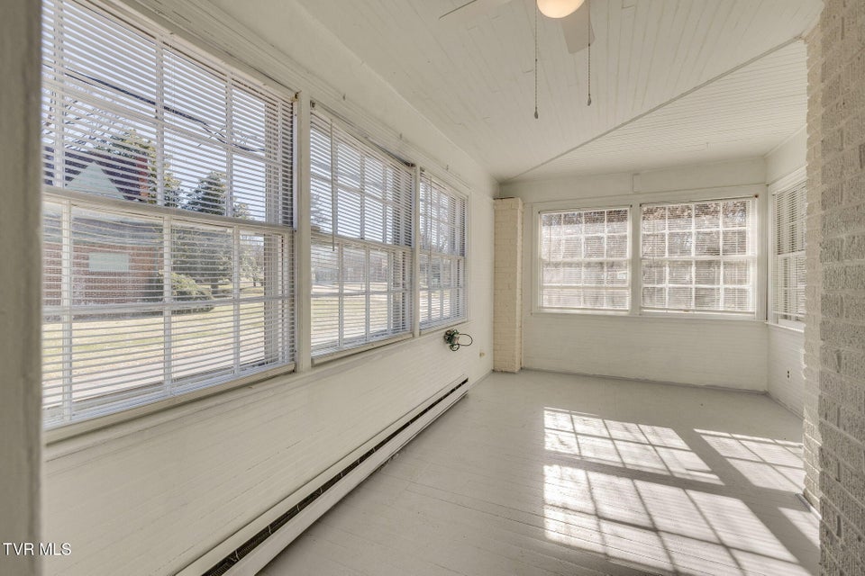 Photo #21: 631 Taylor Street