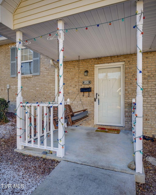 Photo #3: 808 Milton Court