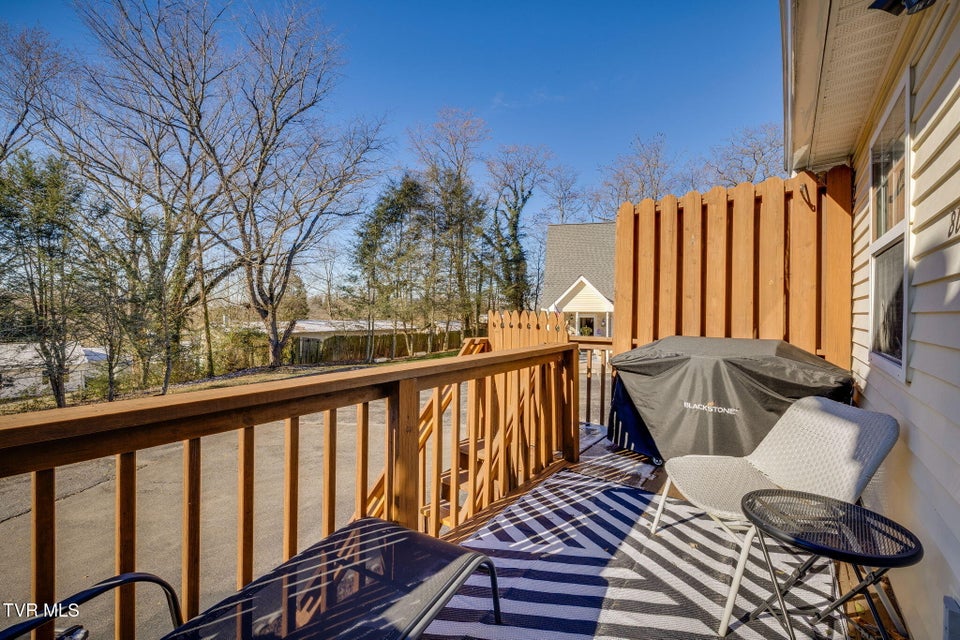 Photo #24: 808 Milton Court