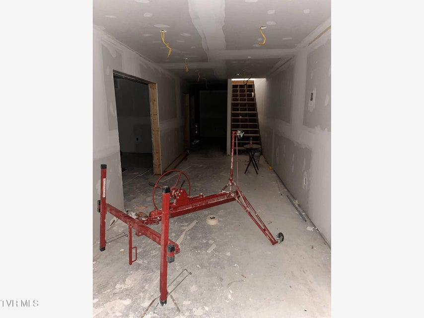 Photo #8: 227 Bluff City Highway Highway