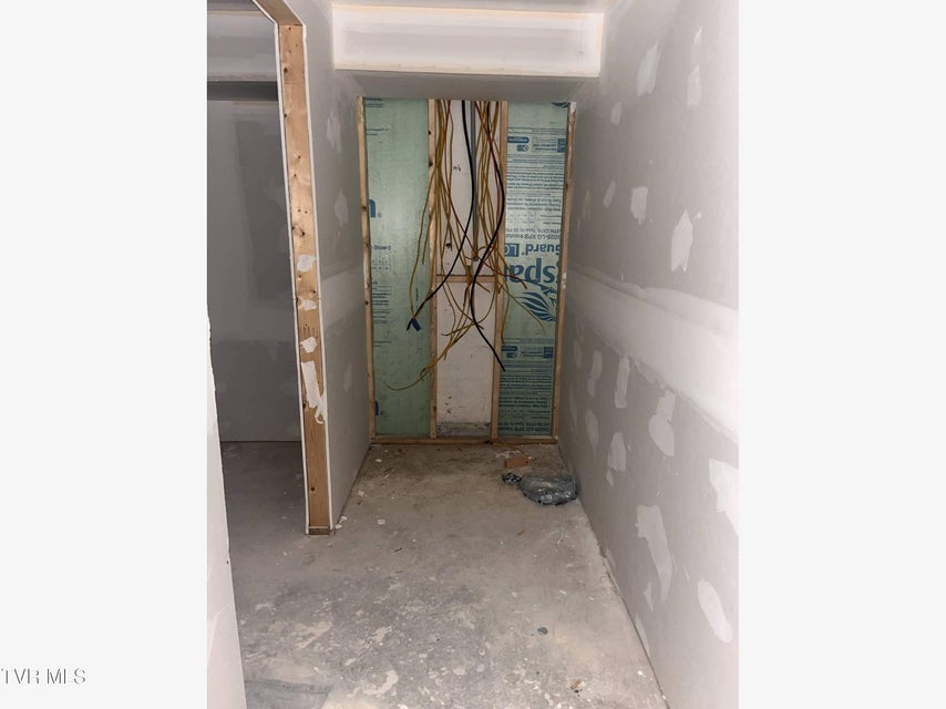 Photo #10: 227 Bluff City Highway Highway